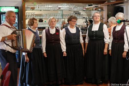 Slavnostna podelitev priznanj in cvetja diamantnim, bisernim in zlatim parom (13)